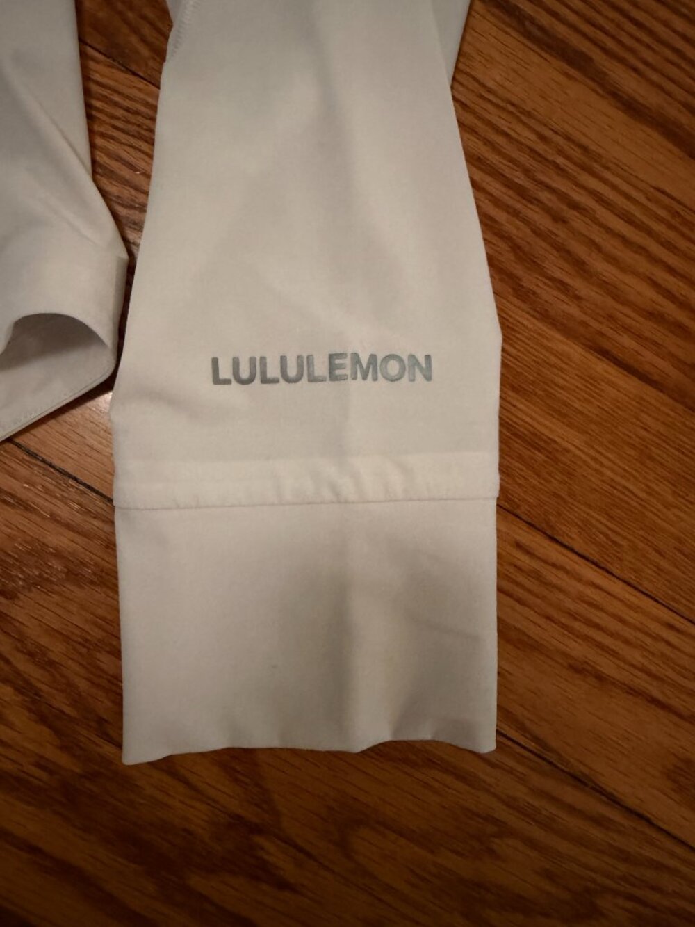 lululemon Mist Over Windbreaker Light Vapor Hooded Jacket Size 8 - Picture 7 of 10